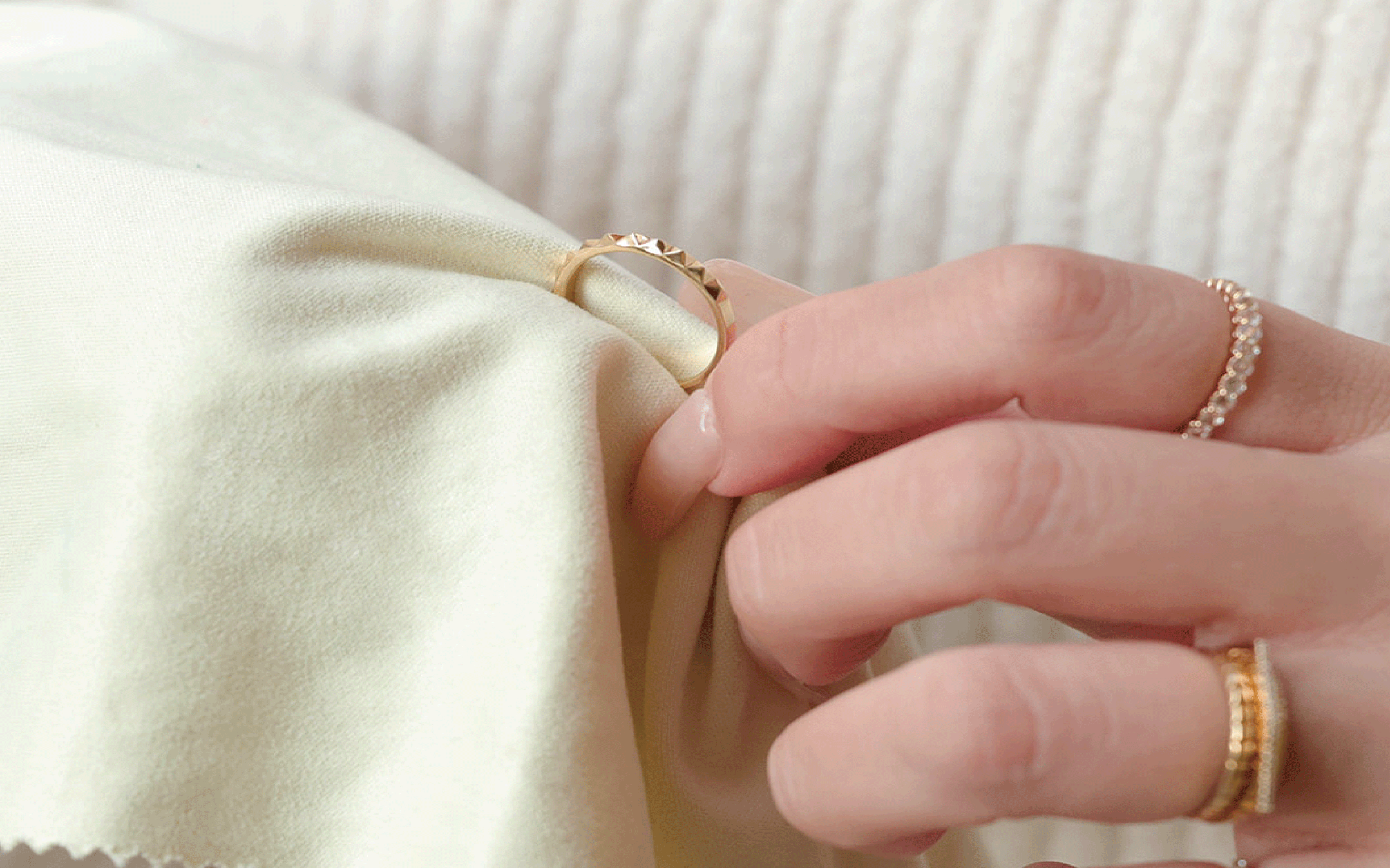 【保存版】K10・ダイヤ・パールの正しいお手入れ方法