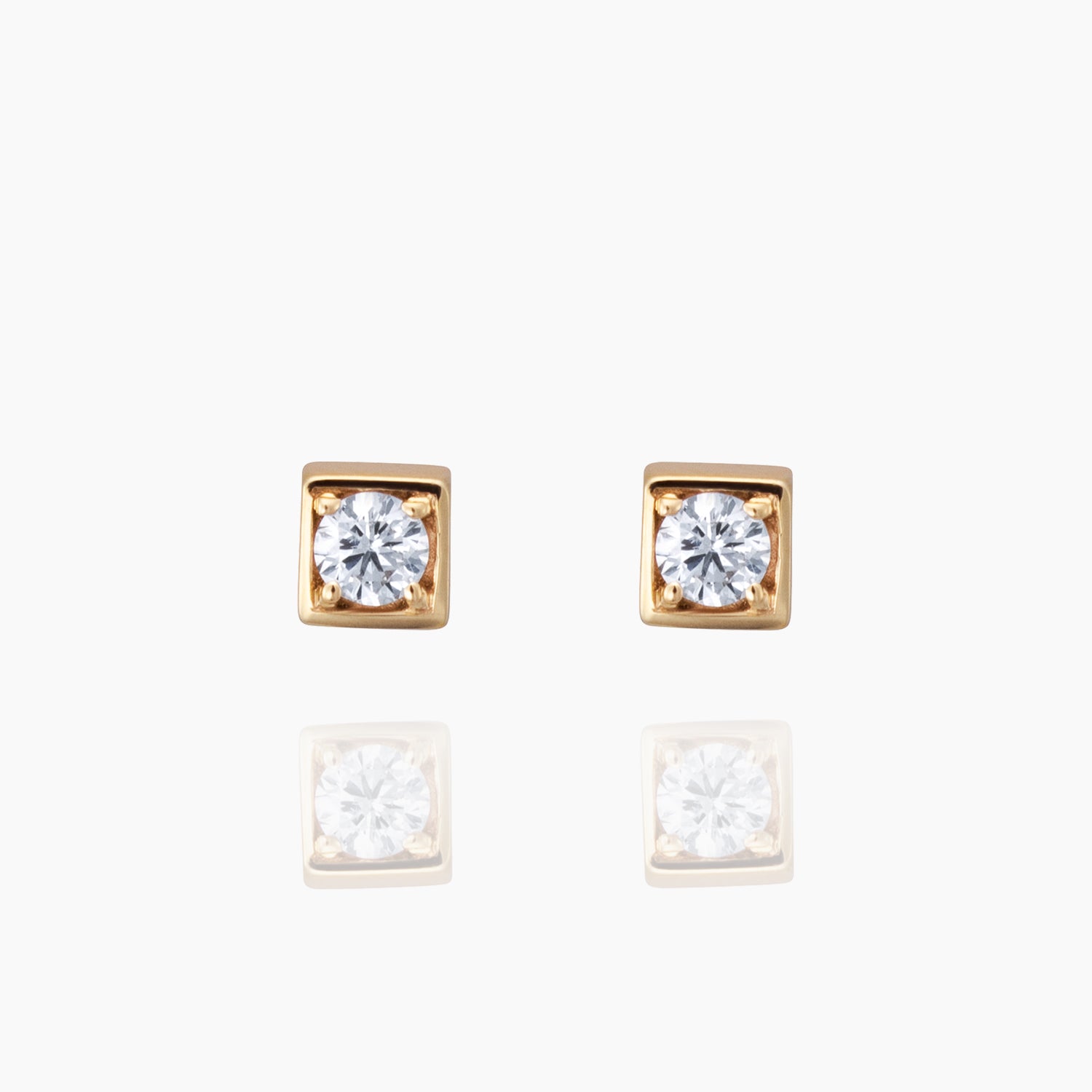 K10ピアス ダイヤ メイン画像 MONATELIER