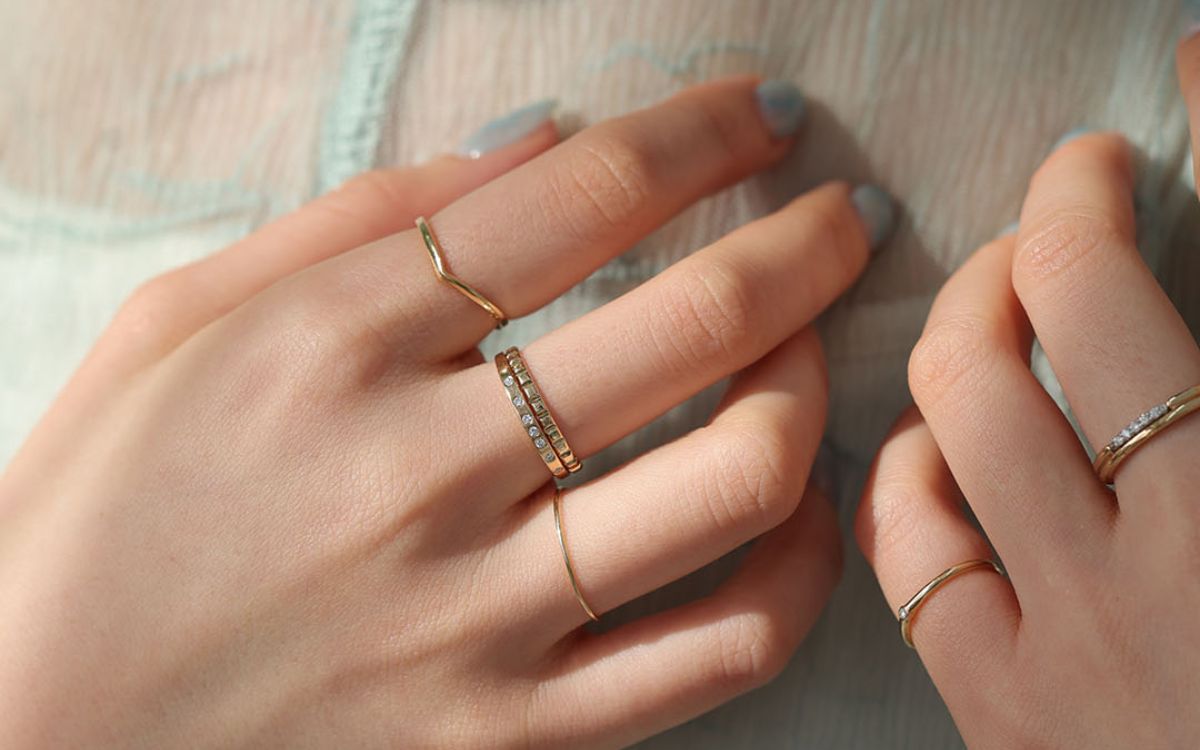 ブルベさんに似合うジュエリー｜パーソナルカラー別に解説