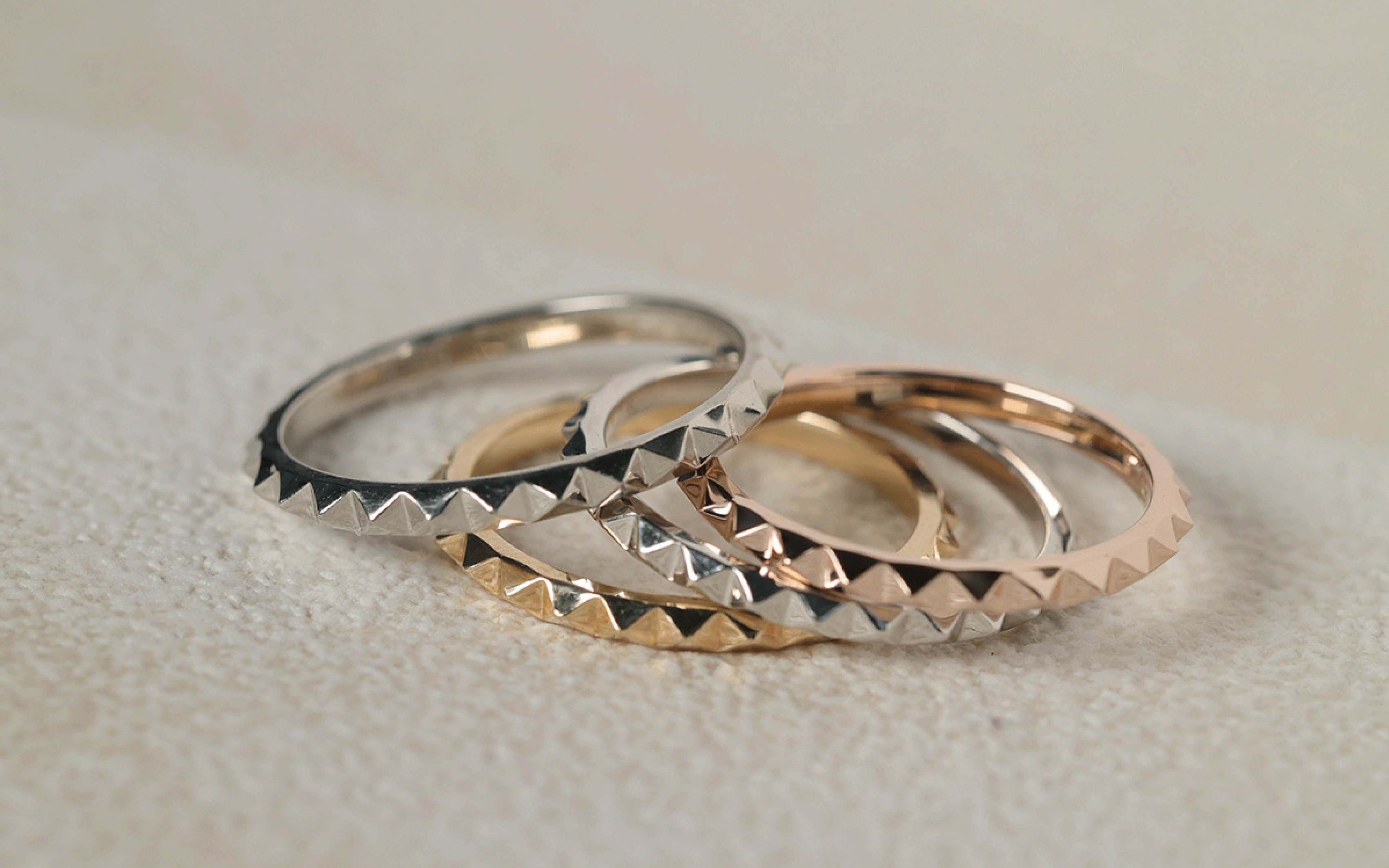 色で変わる手元スタイル — PG/WGリング 人気順にご紹介