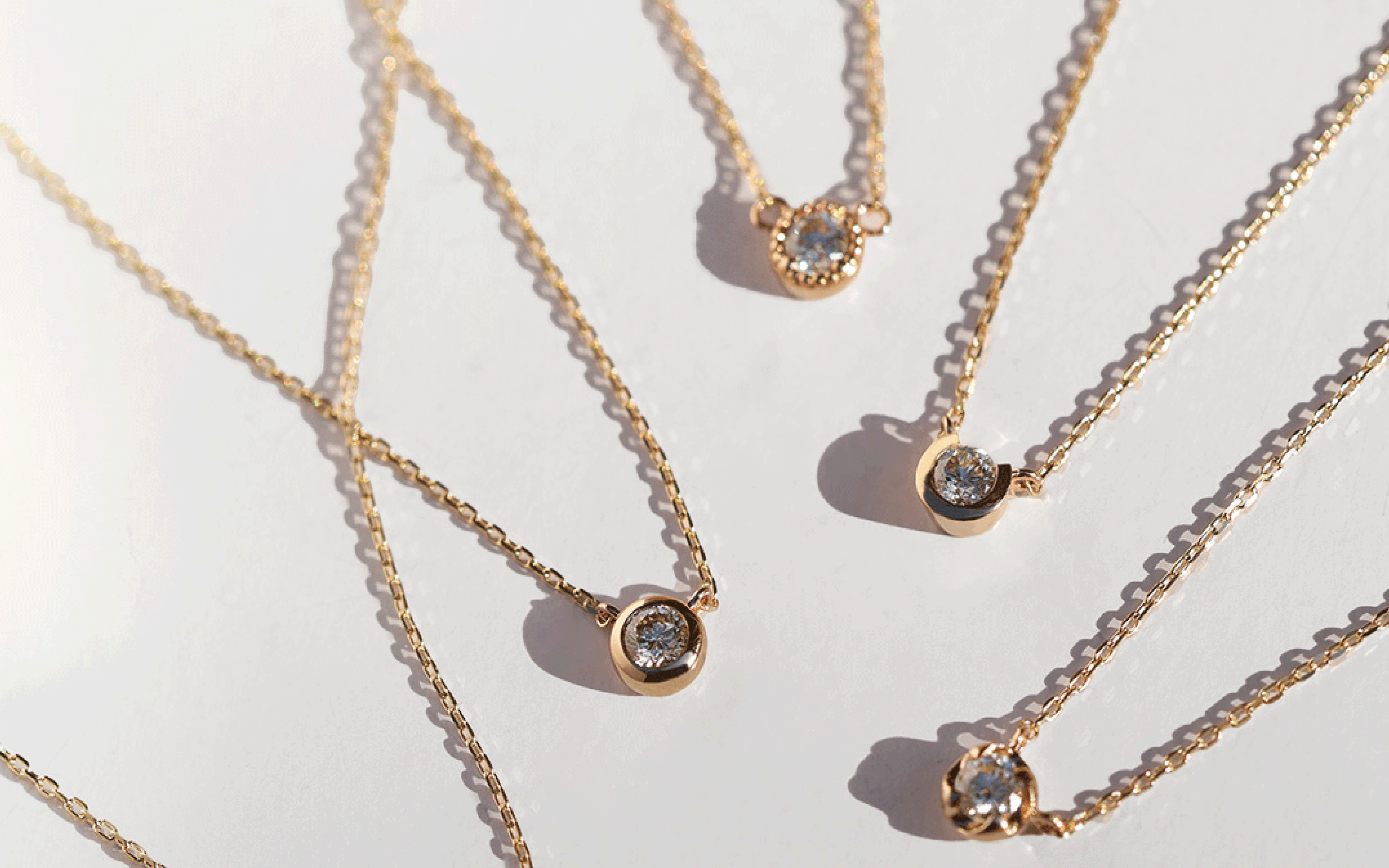 一粒ダイヤネックレスの選び方｜0.1ctと0.05ctの違い・カラー別・デザイン別に徹底比較