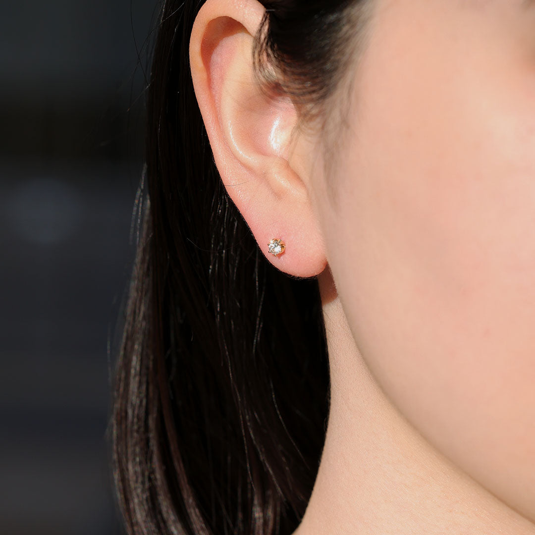 K10ピアス エリゼ 0.2ct｜MONATELIER（モナトリエ）公式｜K10 一粒