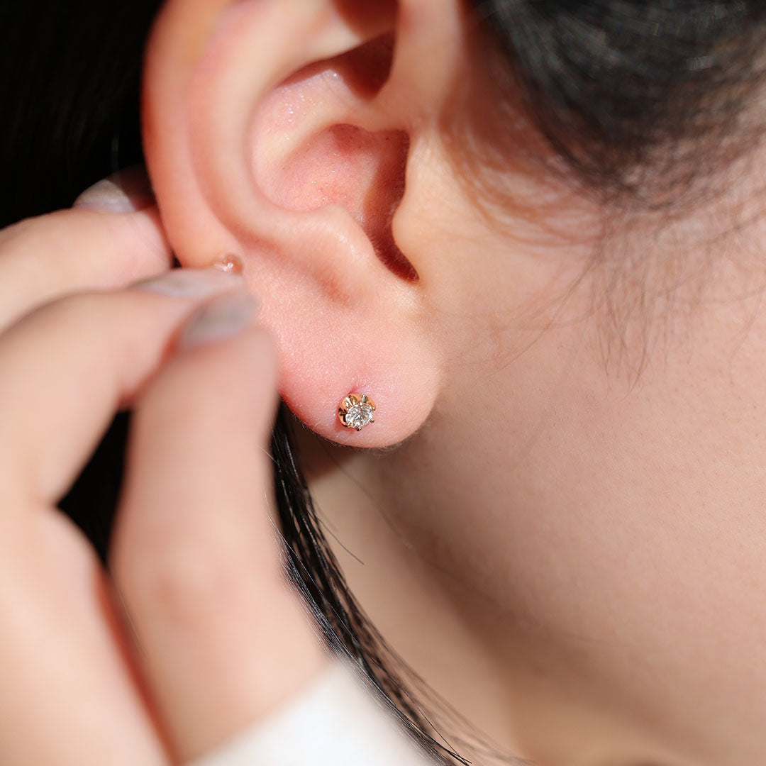 K10ピアス エリゼ 0.2ct｜MONATELIER（モナトリエ）公式｜K10 一粒