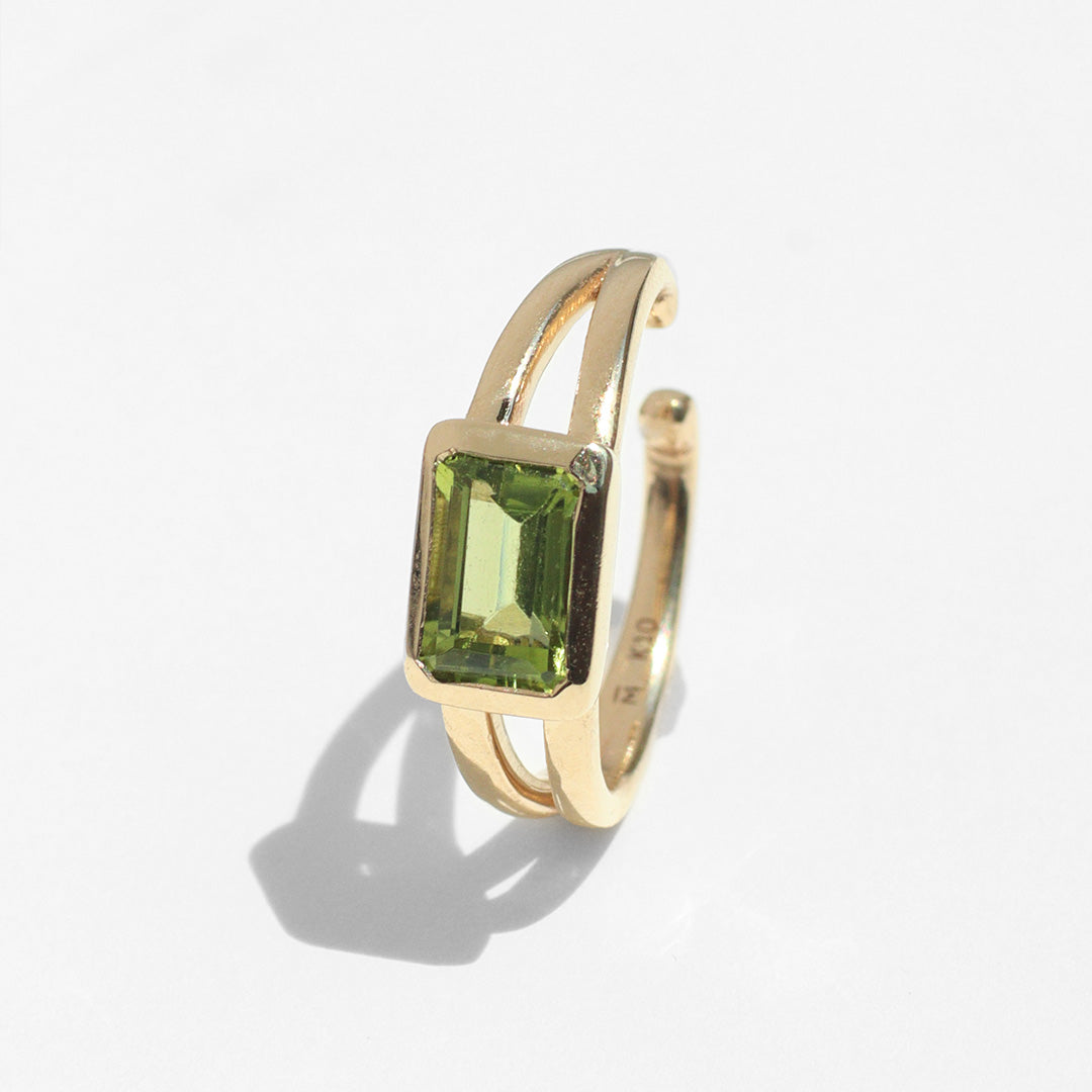 イヤーカフ[ノラン ペリドット]//Ear cuff [Nolan Peridot]
