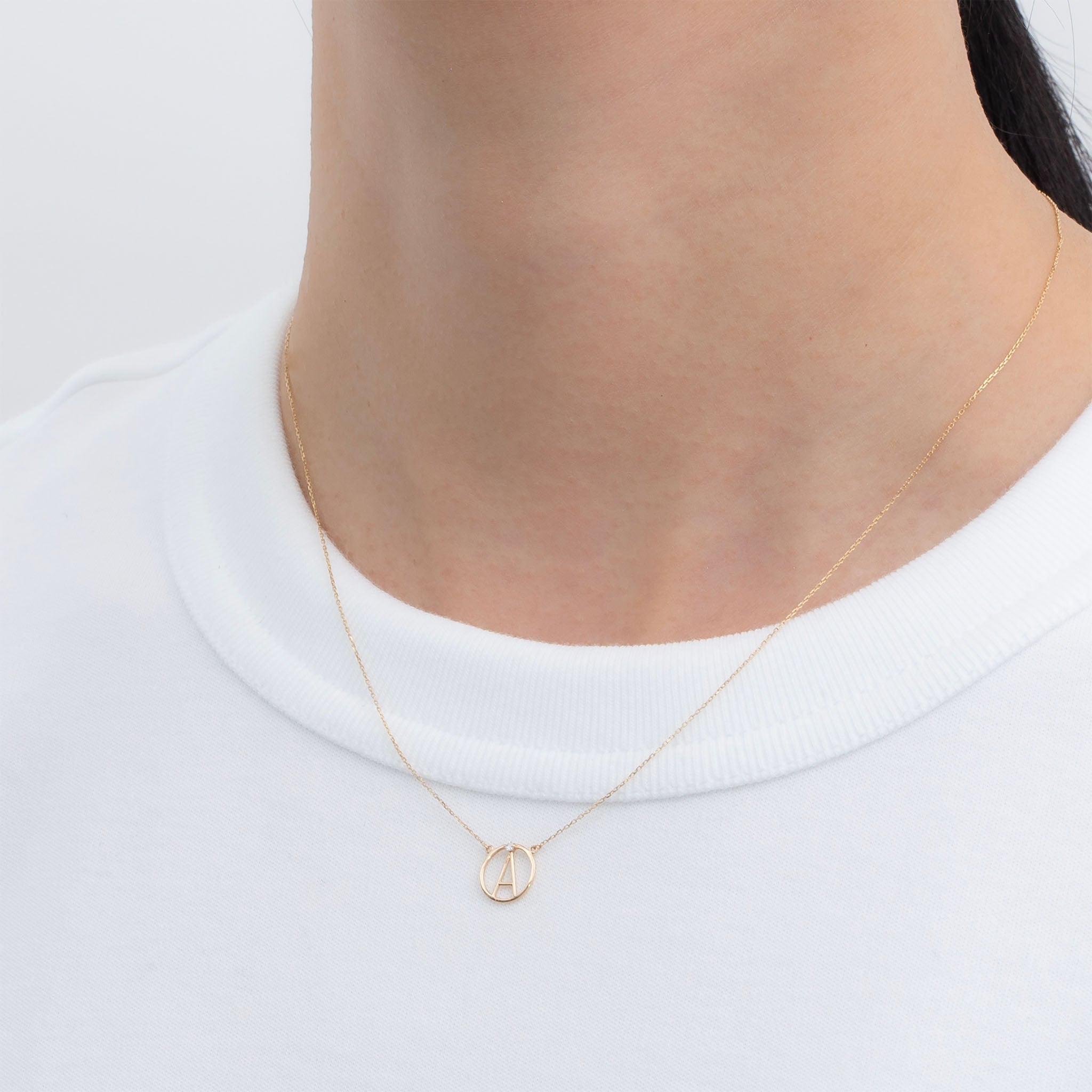 【ホワイトゴールド】ネックレス イニシャル [ギル]/initial necklace